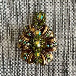 Rhinestone Shimmering Brooch